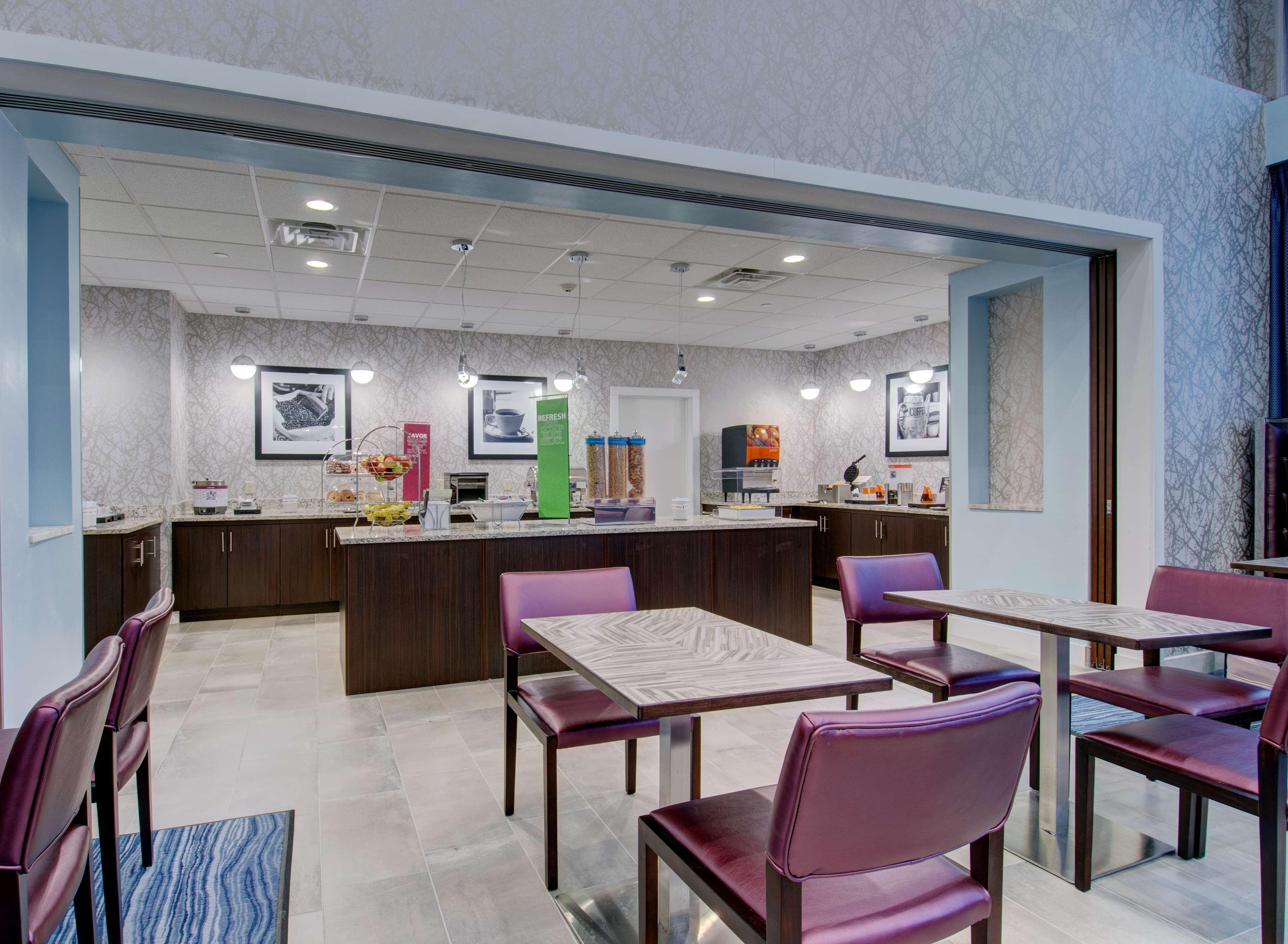 Hampton Inn & Suites Boston/Stoughton Exteriér fotografie