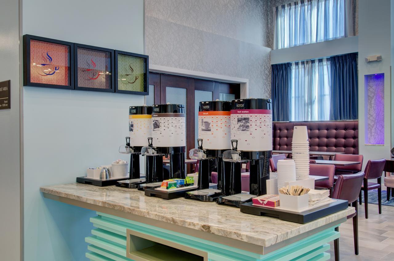 Hampton Inn & Suites Boston/Stoughton Exteriér fotografie